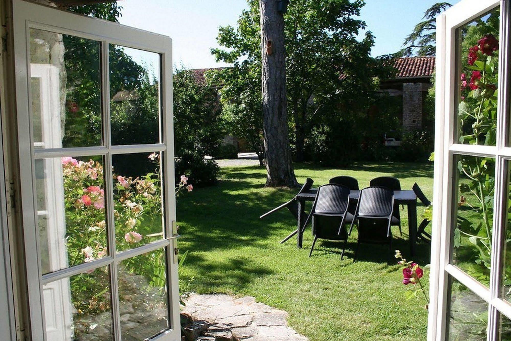 Domaine De Chantageasse Asnières-la-Giraud Εξωτερικό φωτογραφία